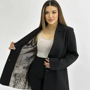 Simple Elegant Suit 2025 – Stylish and Comfortable Classic Design